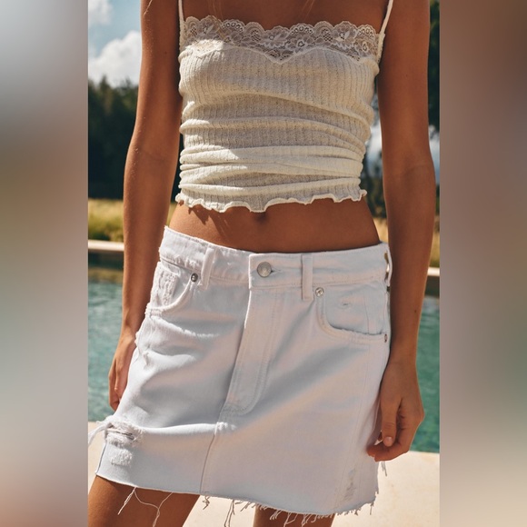 Zara RIPPED TRF DENIM Jean MINI SKIRT White Size S NEW - Picture 3 of 14